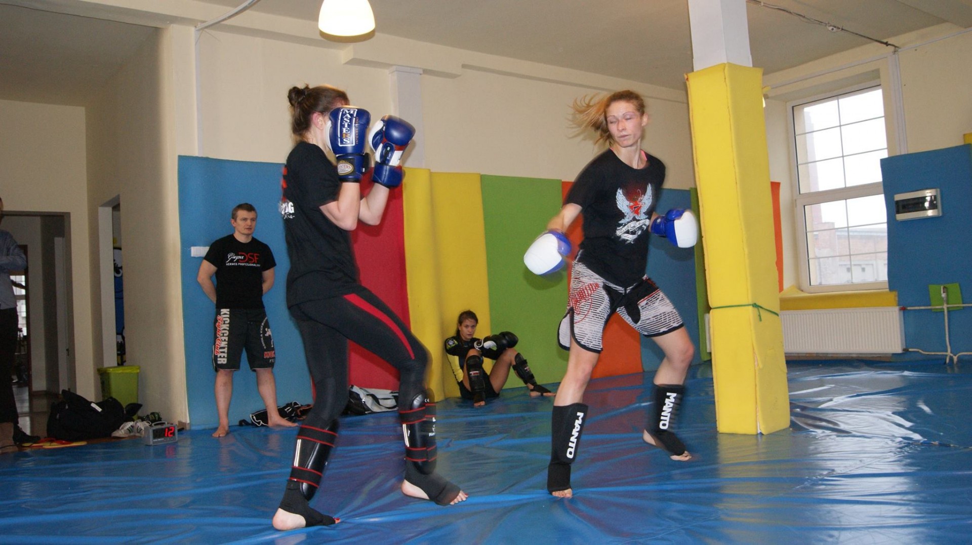 DSF Kickboxing Team (3).jpg